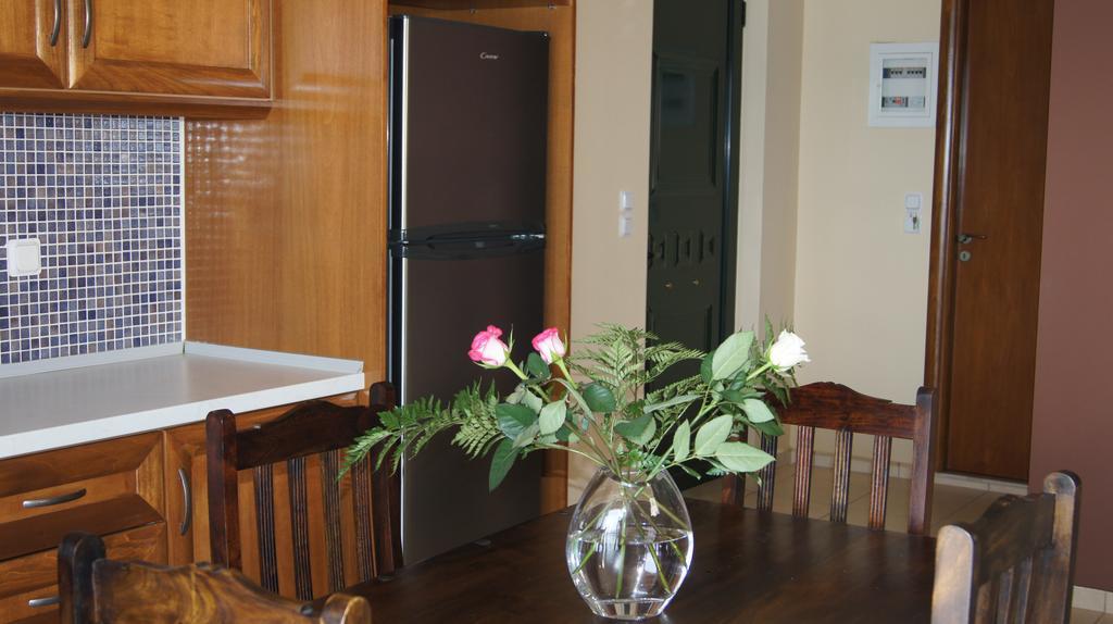 Episkopos Apartments Никиана Екстериор снимка